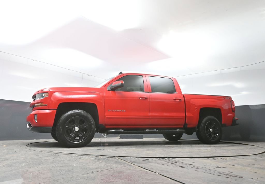 Used 2018 Chevrolet Silverado 1500 LT w/ All Star Edition image 29