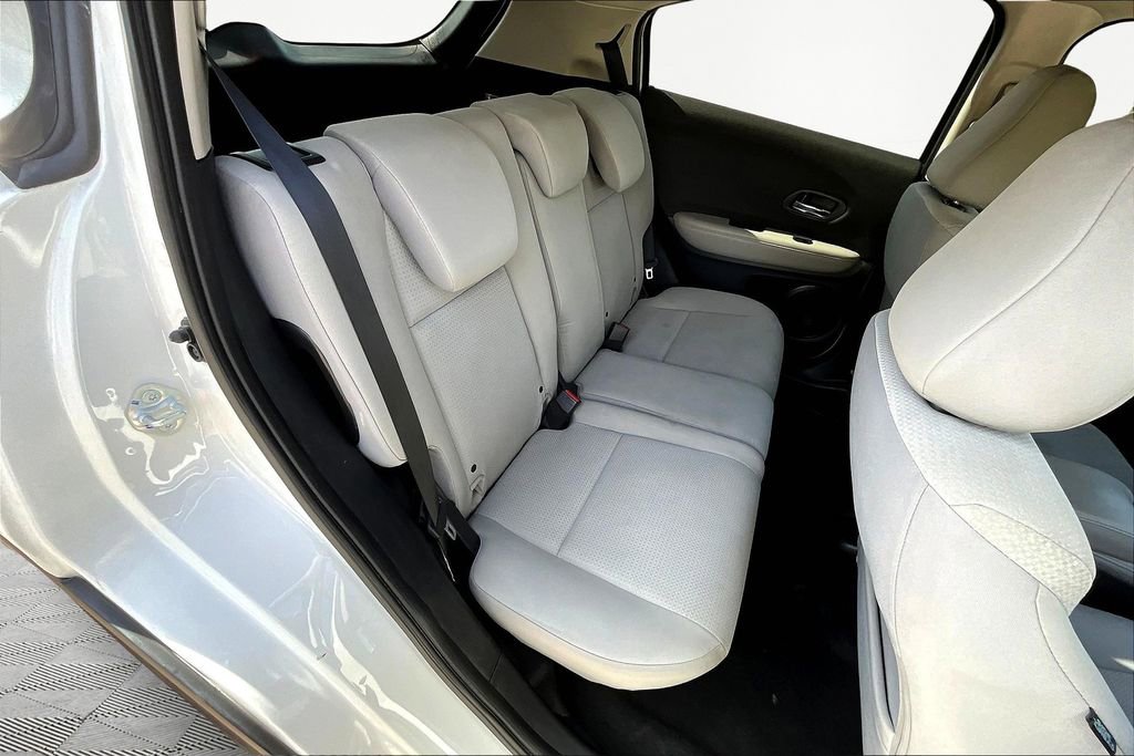 Used 2022 Honda HR-V LX image 28