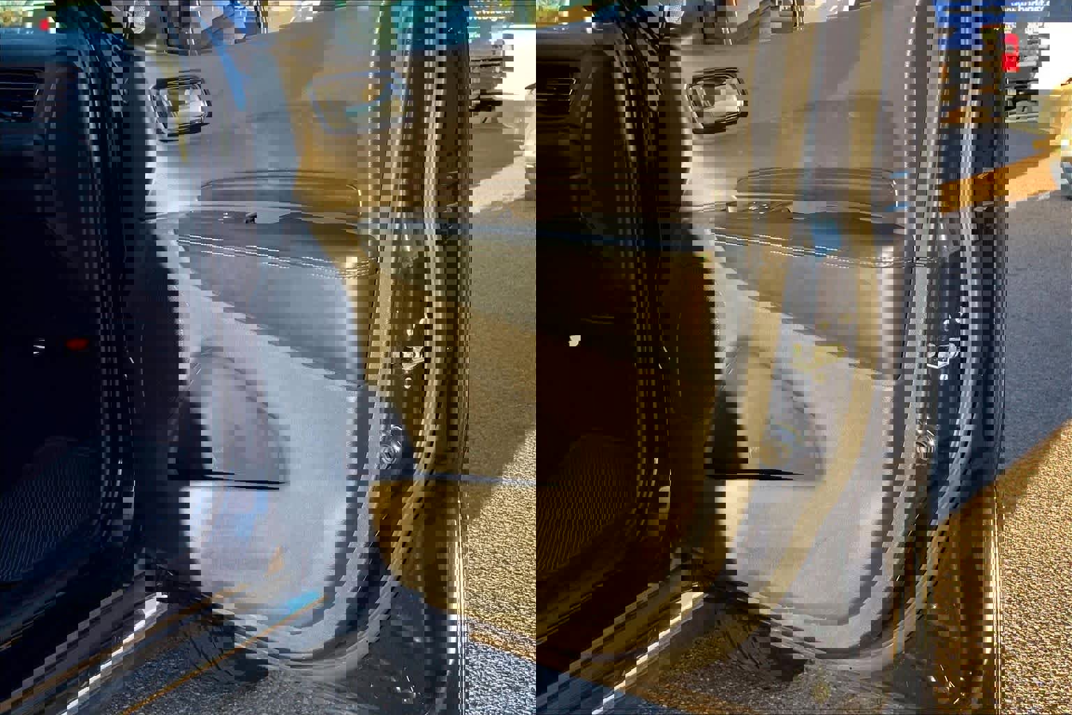 Used 2024 Dodge Durango SXT w/ 3rd Row Seating Group image 41