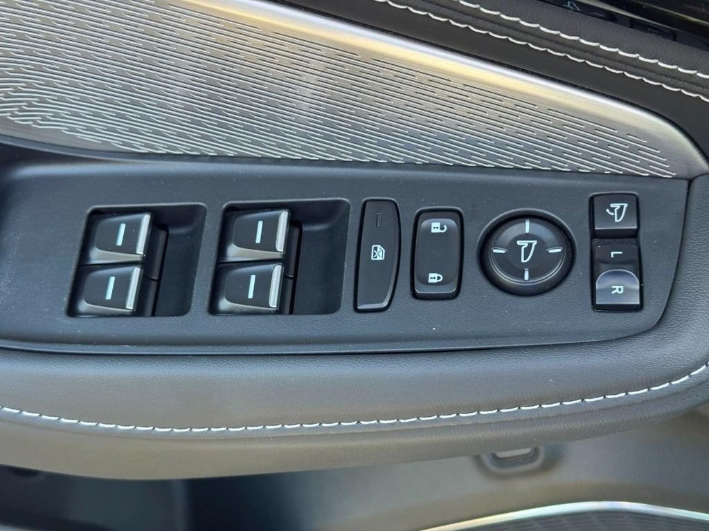 Certified 2024 Acura MDX w/ Advance Package AWD/4WD image 20