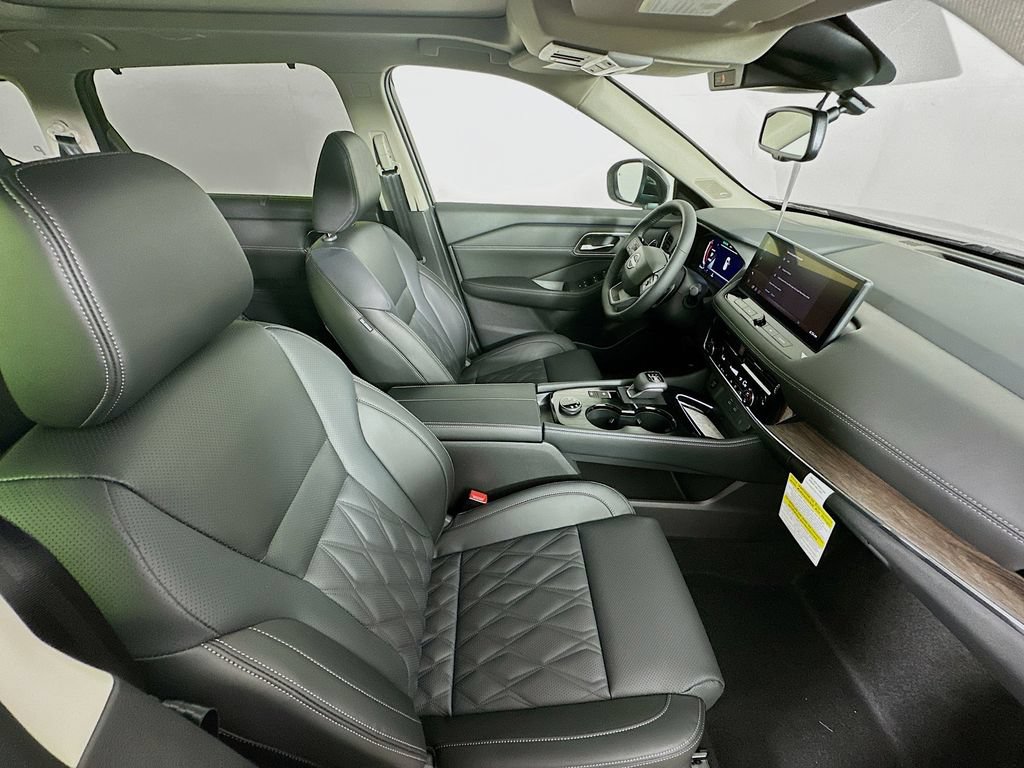 New 2026 Nissan Rogue Platinum AWD/4WD image 35