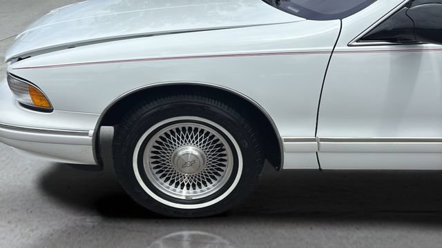 Used 1996 Chevrolet Caprice SS RWD image 30