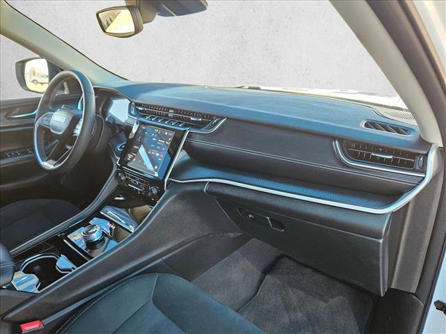 Used 2023 Jeep Grand Cherokee Laredo w/ Luxury Tech Group I image 21