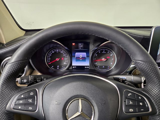Used 2019 Mercedes-Benz GLC 300 4MATIC image 37