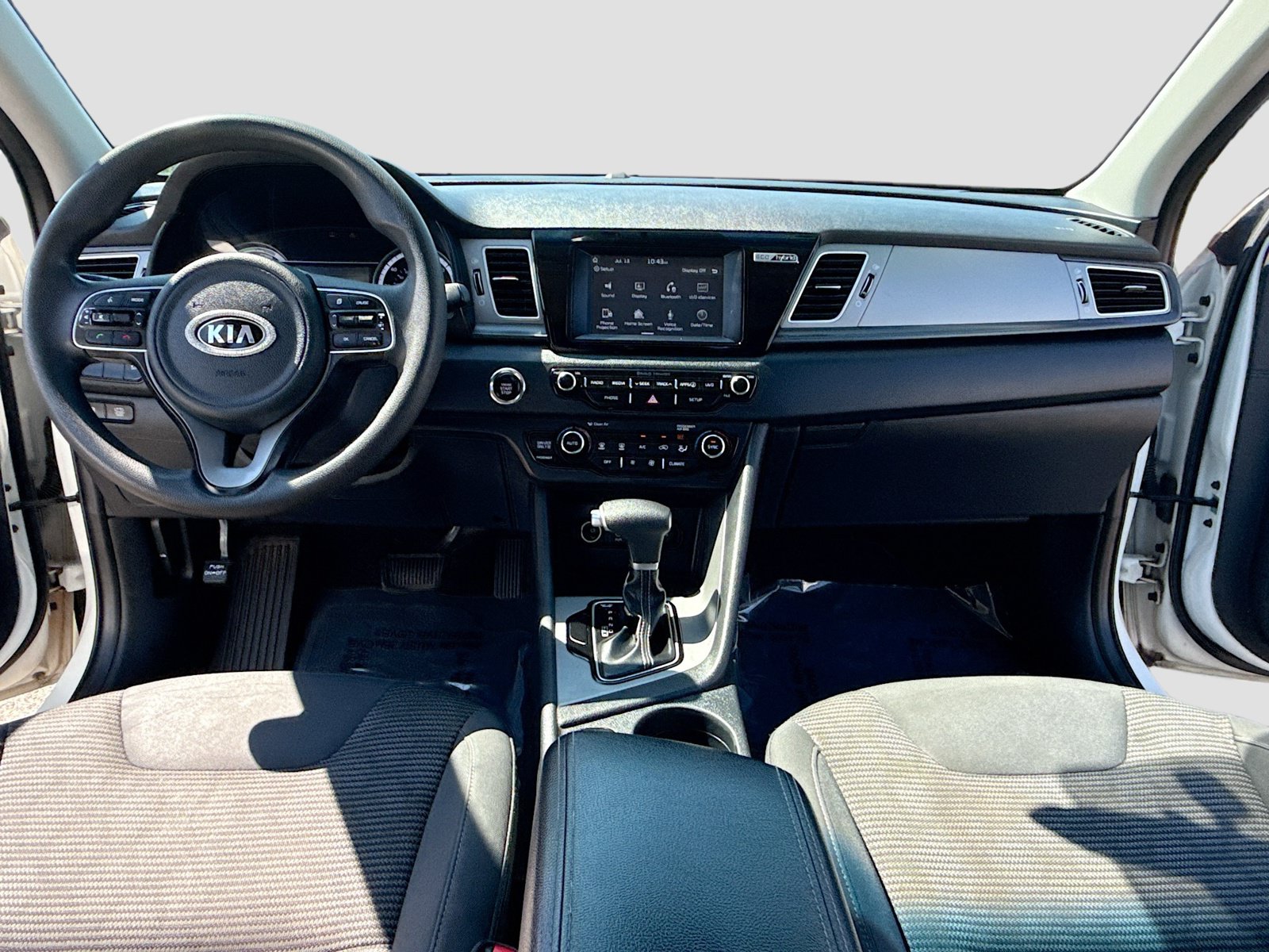 Used 2017 Kia Niro LX FWD image 3