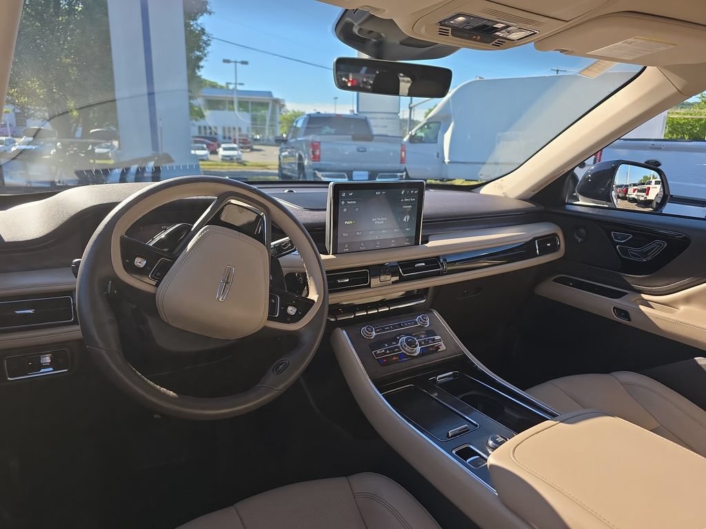 Used 2024 Lincoln Aviator Reserve w/ Jet Package AWD/4WD image 19