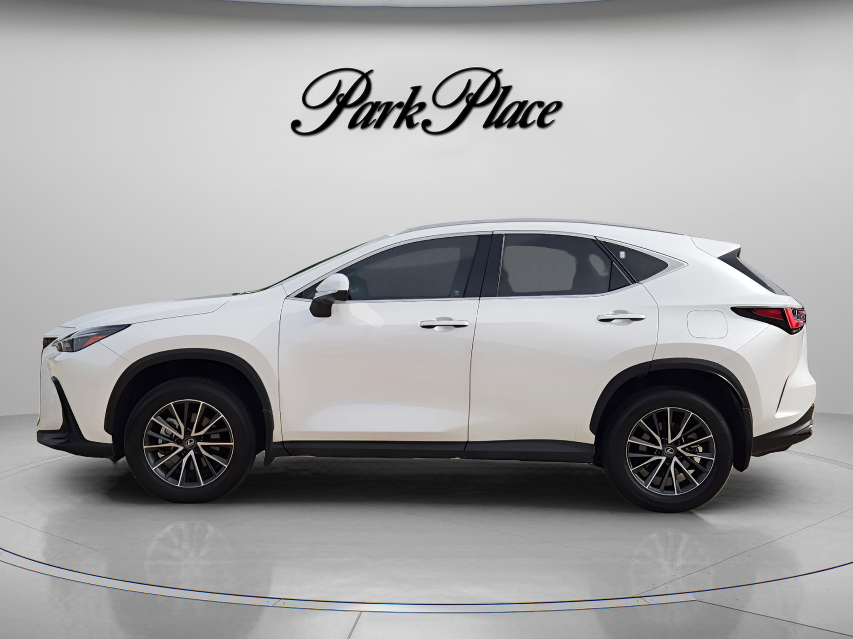 Used 2024 Lexus NX 350 AWD image 2