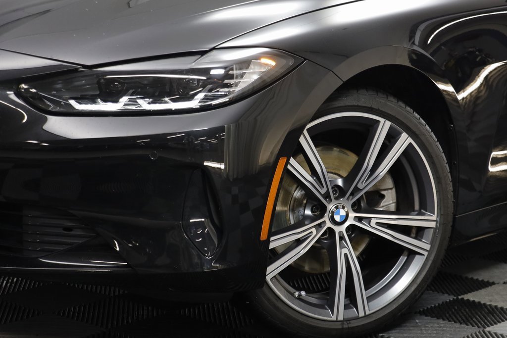 Certified 2022 BMW 430i xDrive Convertible w/ Premium Package image 3