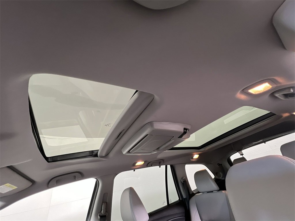 Used 2019 Honda Pilot Elite image 16