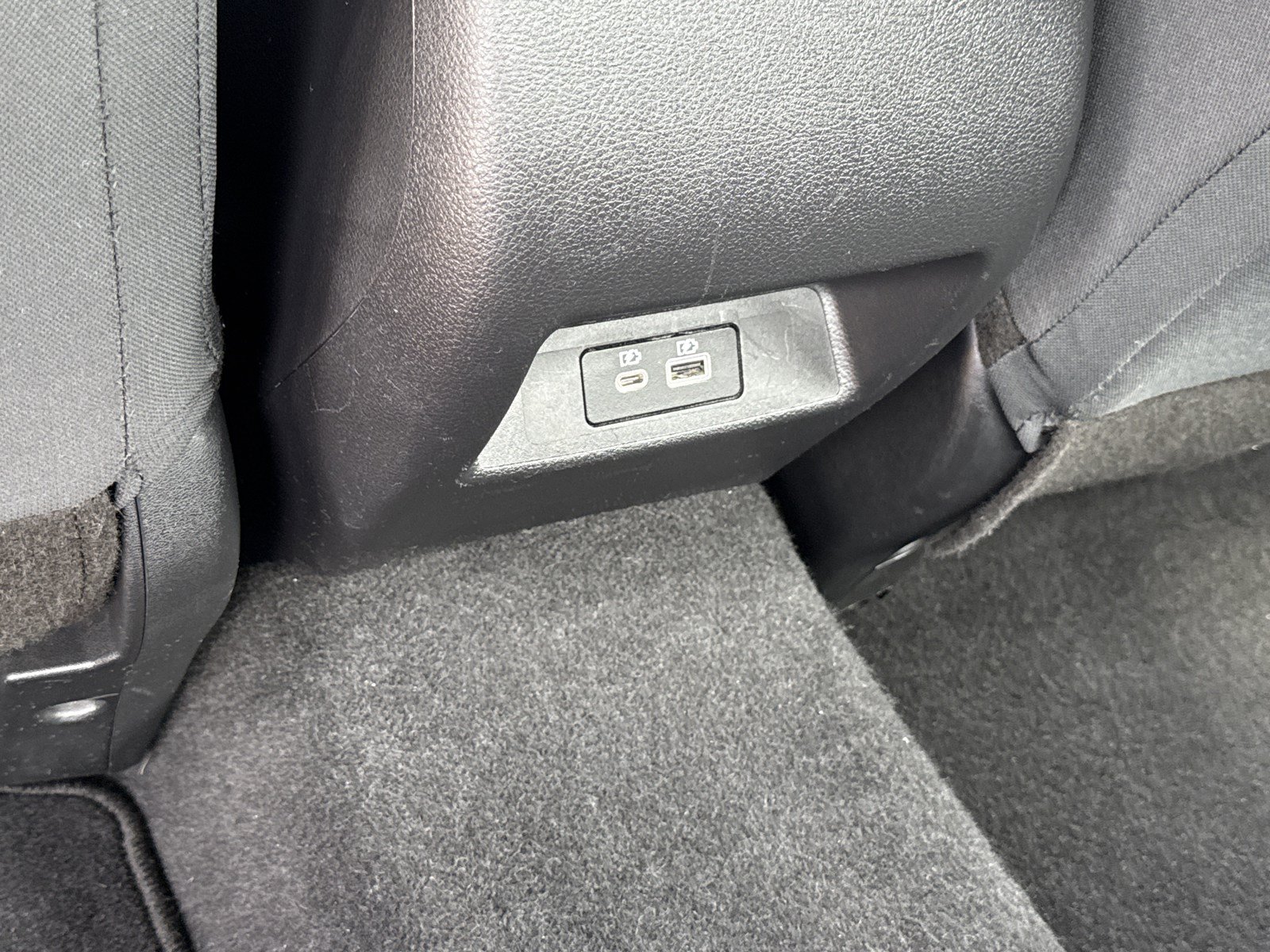 Used 2025 Nissan Altima 2.5 SV FWD image 14