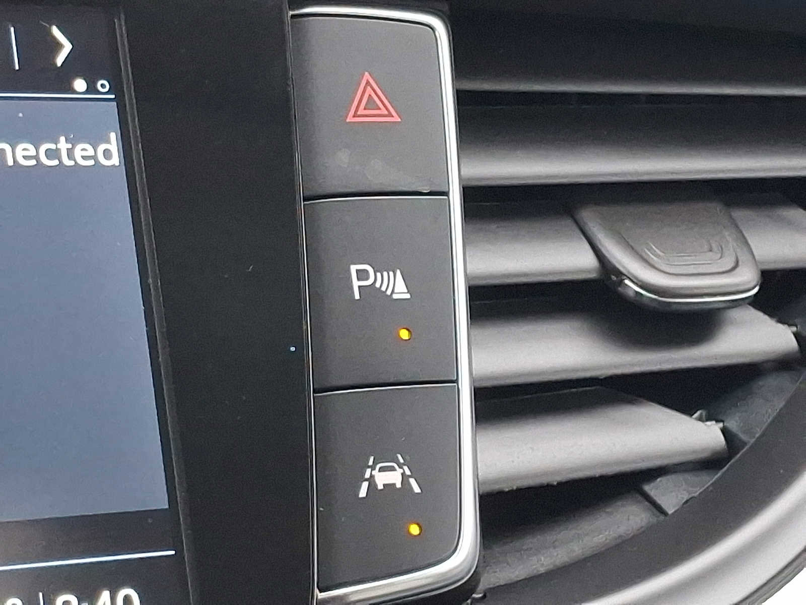 Used 2024 Buick Enclave Essence w/ Experience Buick Package image 26