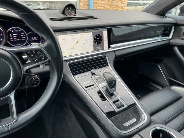 Used 2017 Porsche Panamera Turbo w/ Sport Chrono Package AWD/4WD image 25