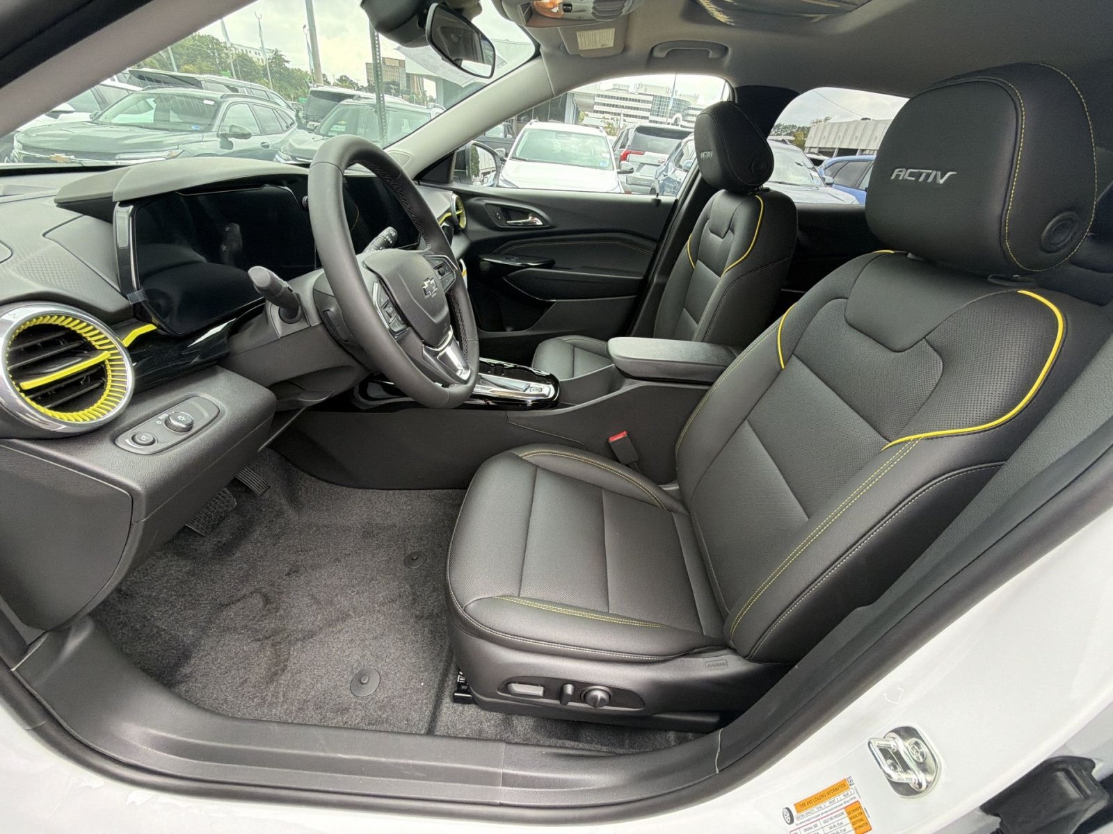 New 2026 Chevrolet Trax ACTIV w/ Sunroof Package FWD image 13