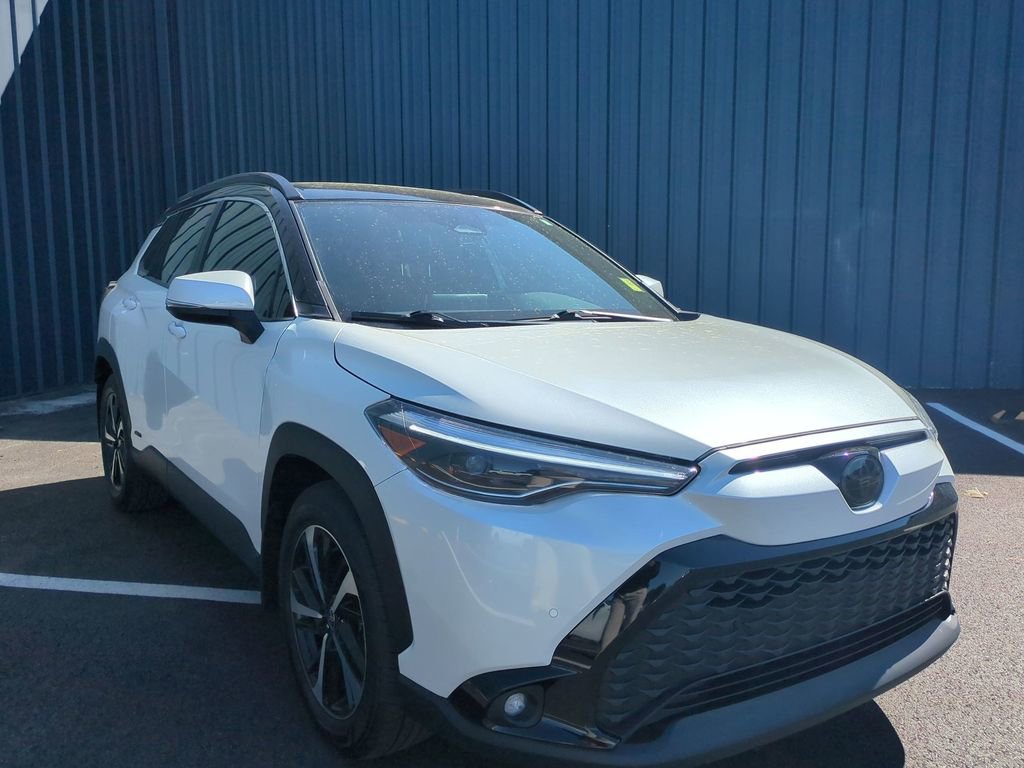 Used 2024 Toyota Corolla Cross XSE w/ Convenience Package image 4
