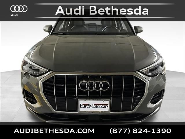 Used 2020 Audi Q3 2.0T Premium w/ Convenience Package AWD/4WD image 2