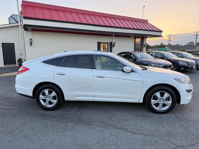 Used 2011 Honda Crosstour EX image 2