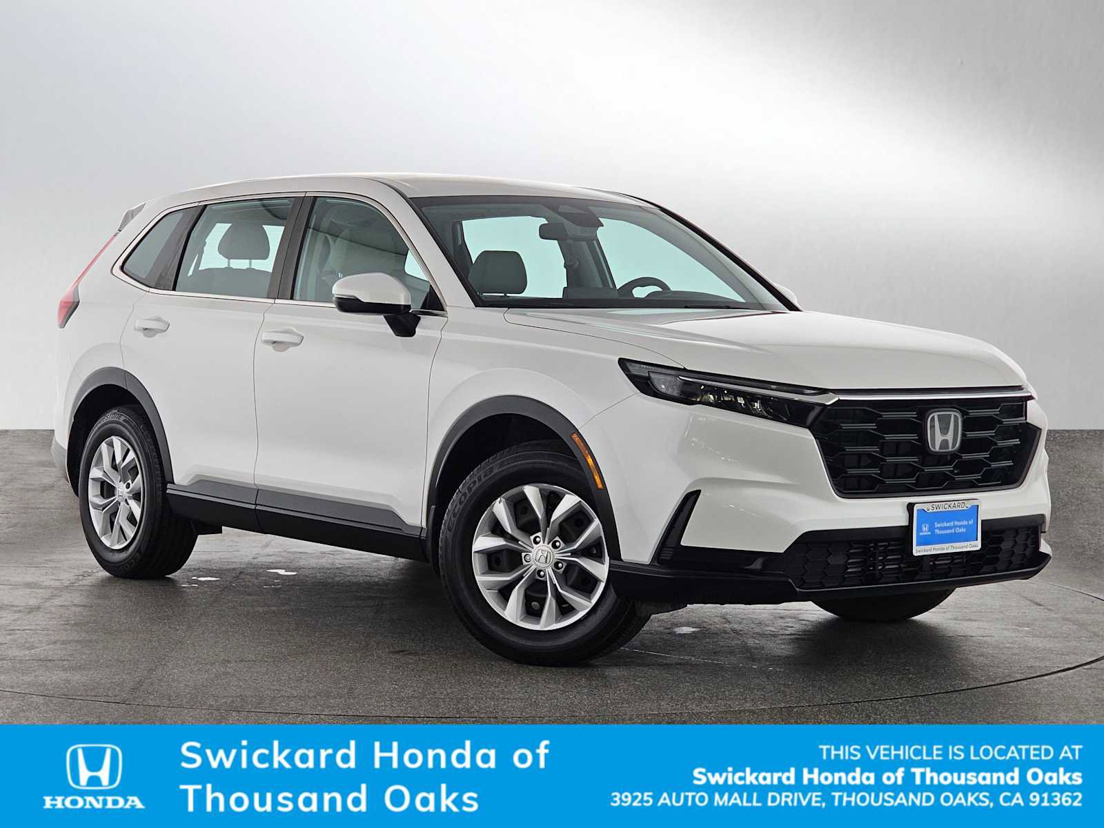 Used 2023 Honda CR-V LX image 1