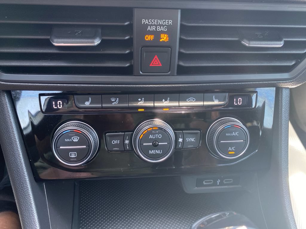 Used 2023 Volkswagen Jetta SE FWD image 27