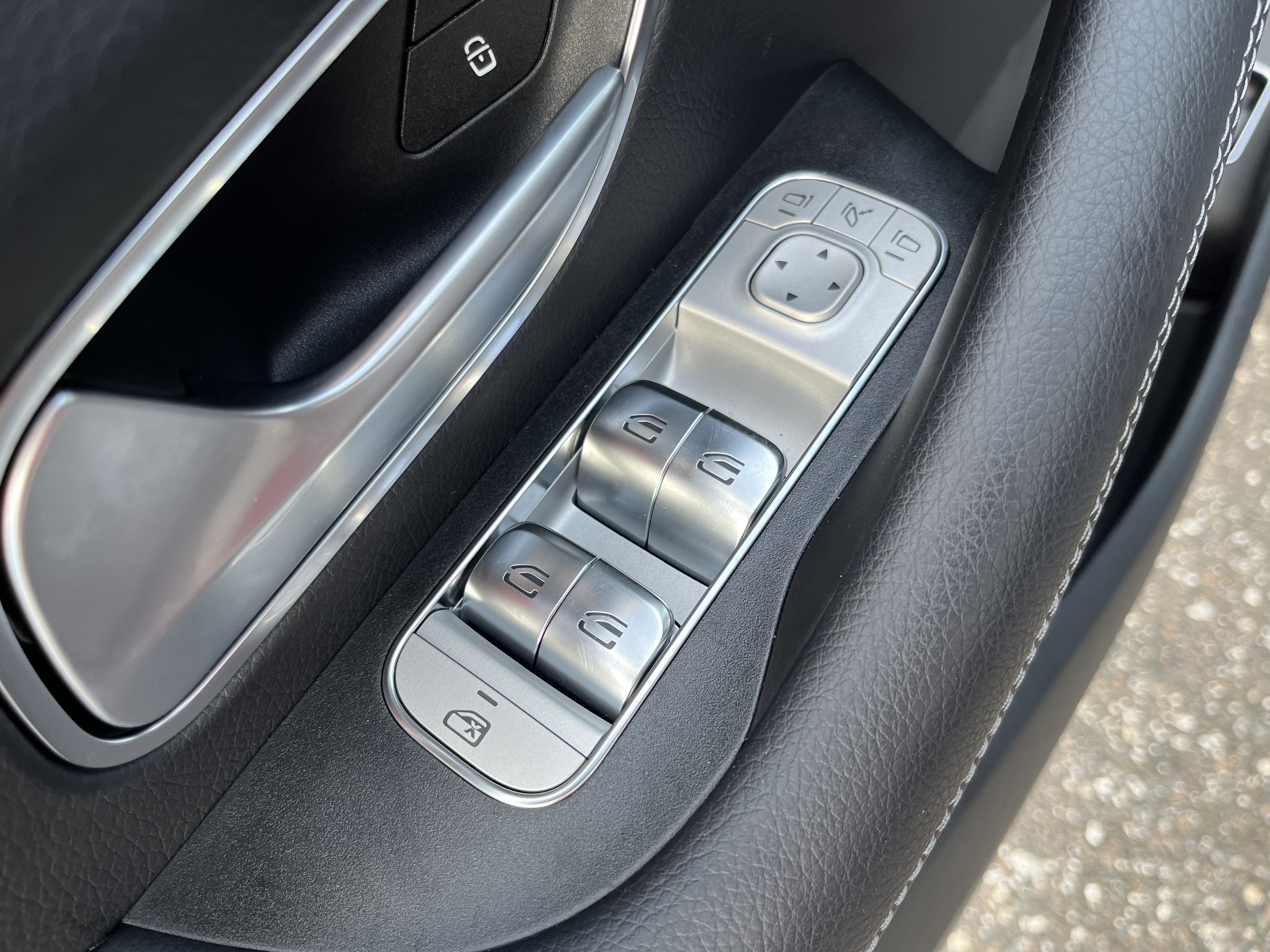 New 2026 Mercedes-Benz GLE 450e 4MATIC image 15