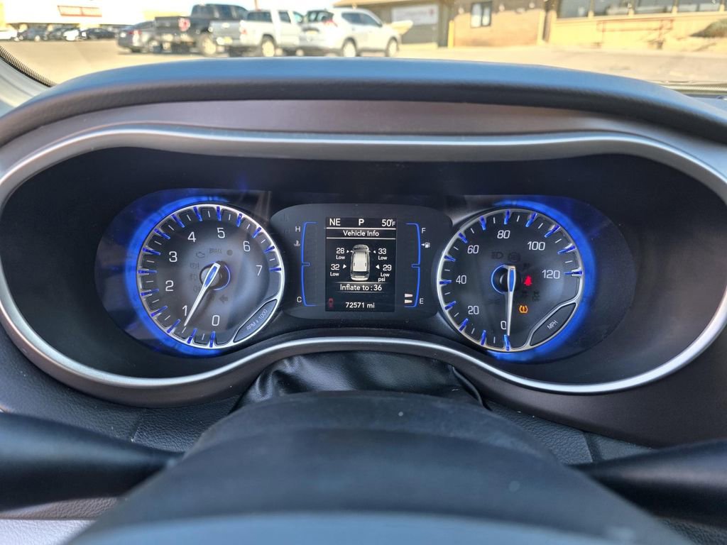 Used 2021 Chrysler Voyager Lxi image 15