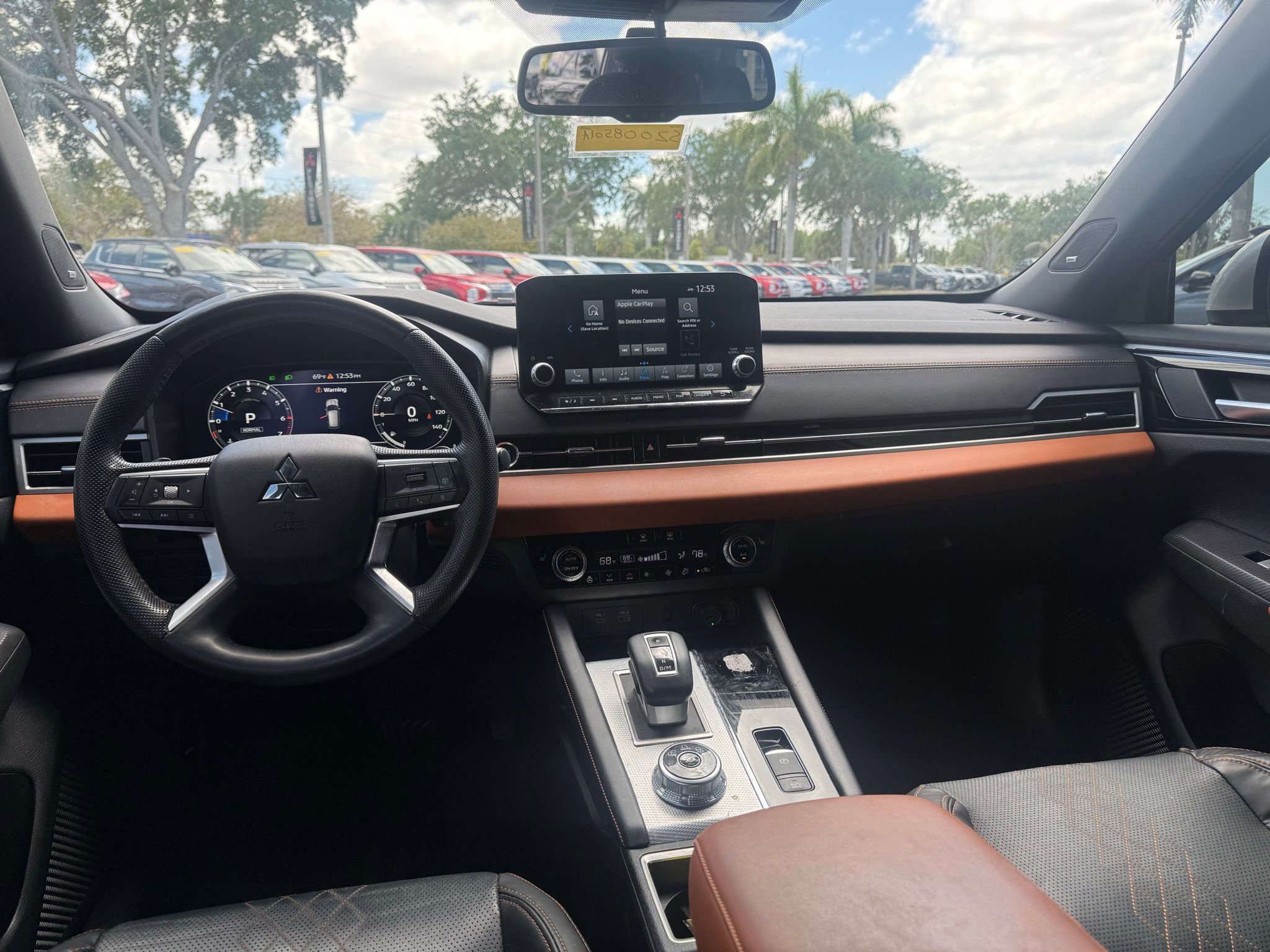 Used 2023 Mitsubishi Outlander SEL image 9