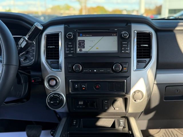 Used 2016 Nissan Titan PRO-4X image 26