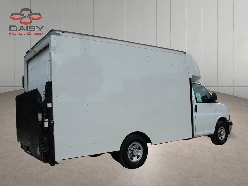 Used 2019 Chevrolet Express 3500 w/ Power Convenience Package RWD image 5