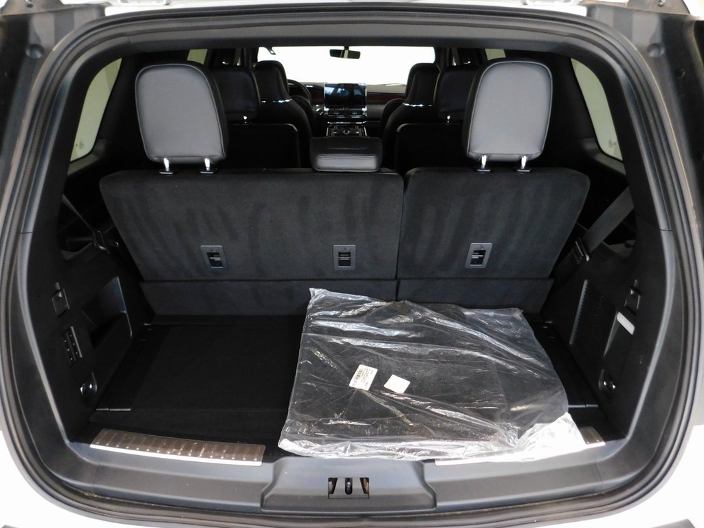 Used 2024 Lincoln Navigator Reserve w/ Equipment Group 201A image 88