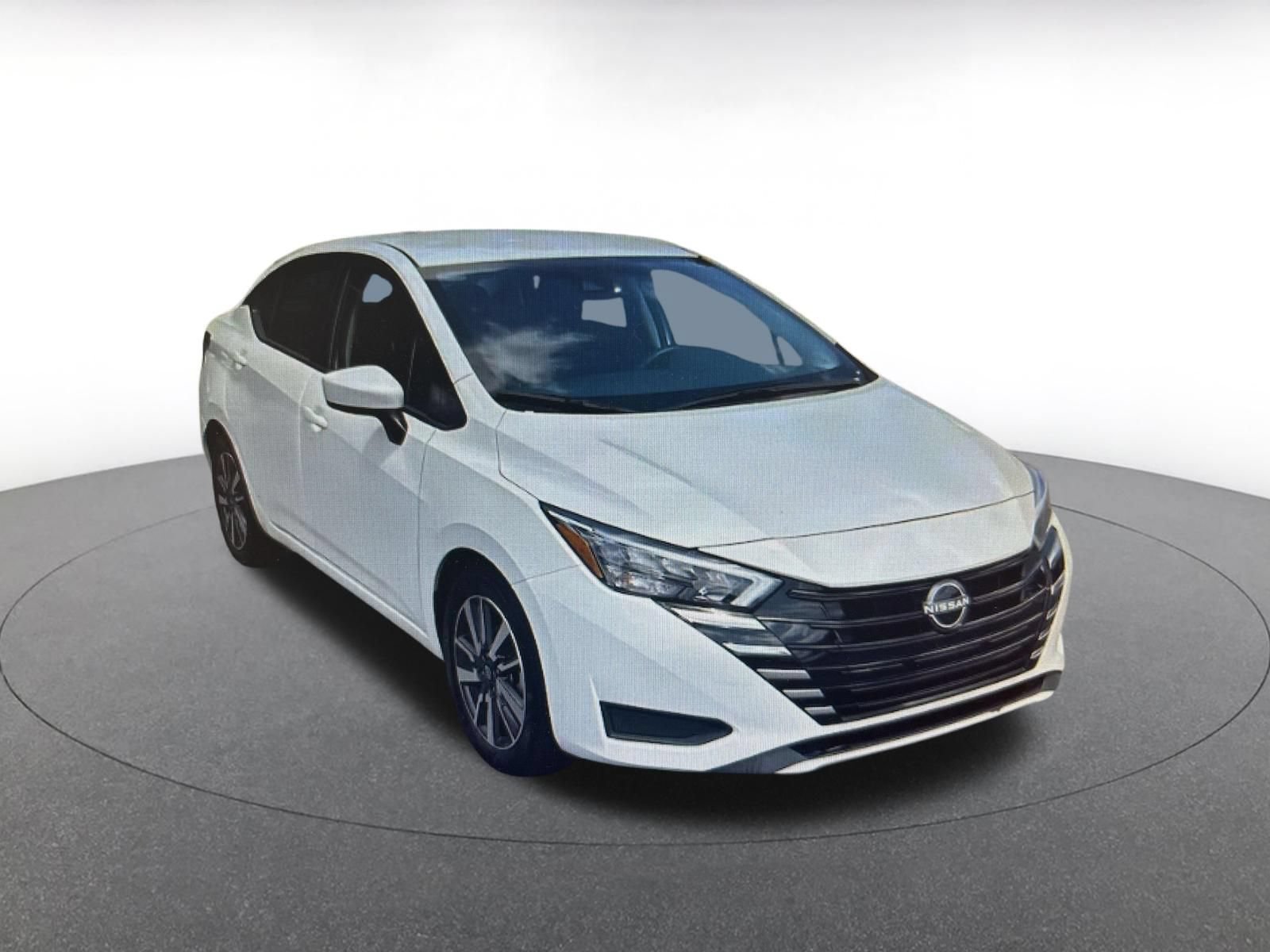 Used 2025 Nissan Versa SV FWD image 7