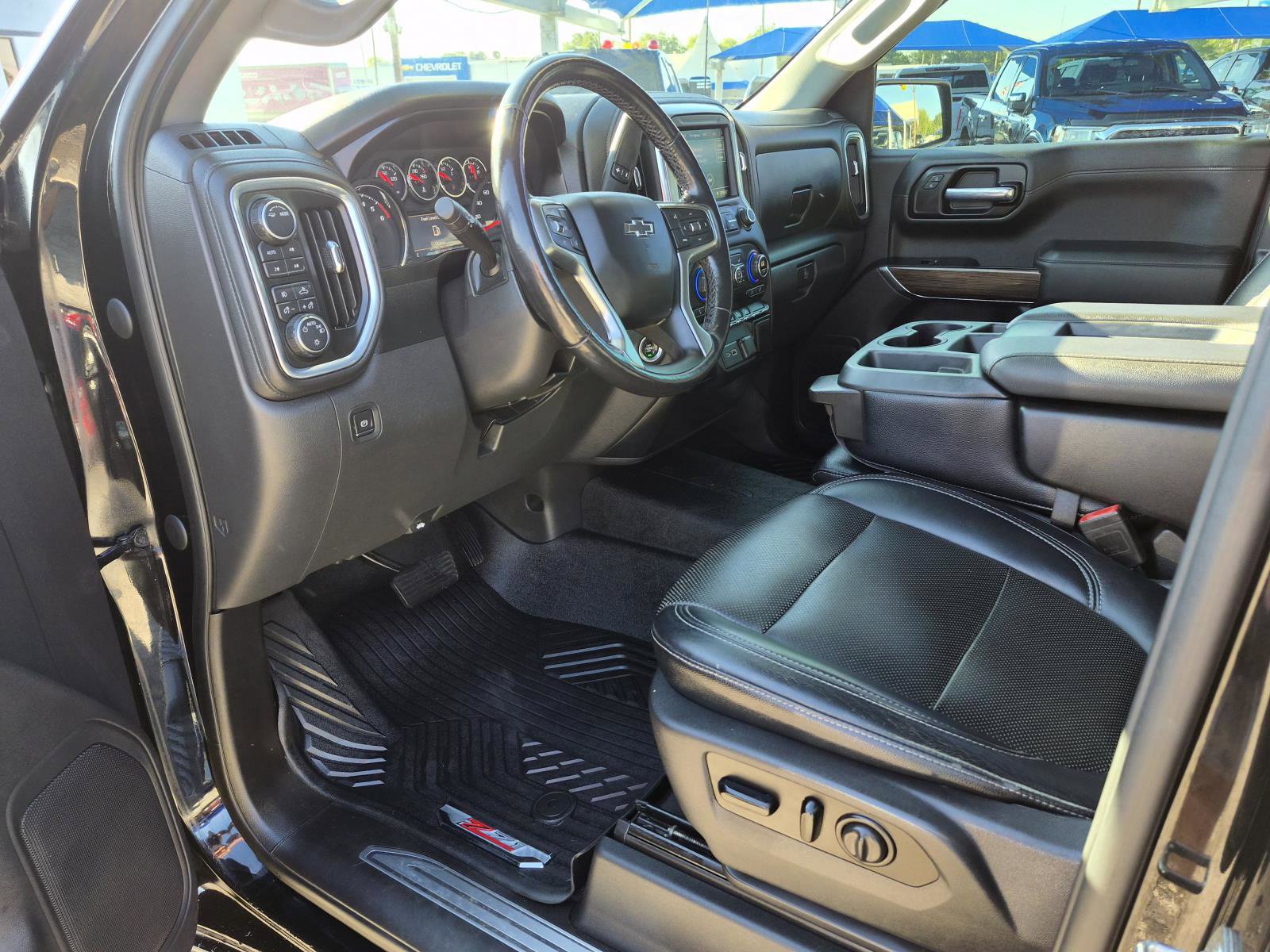Used 2021 Chevrolet Silverado 1500 RST AWD/4WD image 2