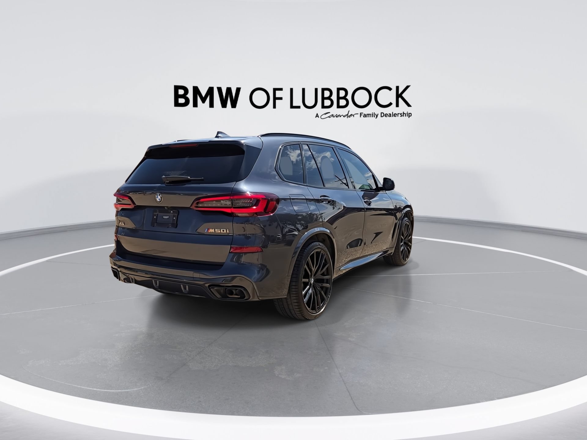 Used 2021 BMW X5 M50i AWD/4WD image 8