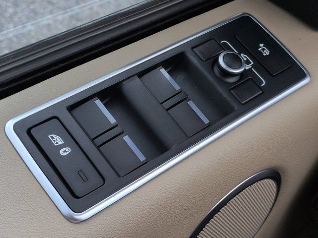 Used 2016 Land Rover Range Rover HSE AWD/4WD image 25