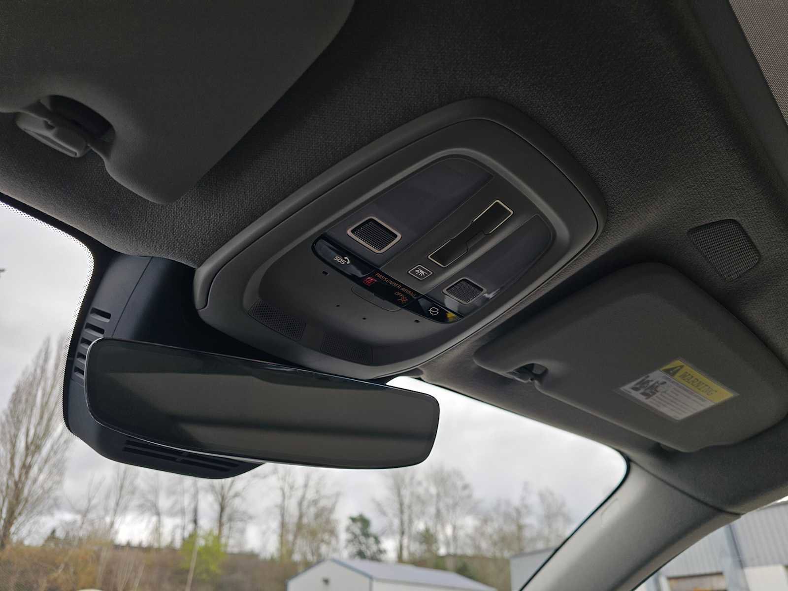 Used 2025 Volvo XC40 B5 Core w/ Protection Package Premier image 28