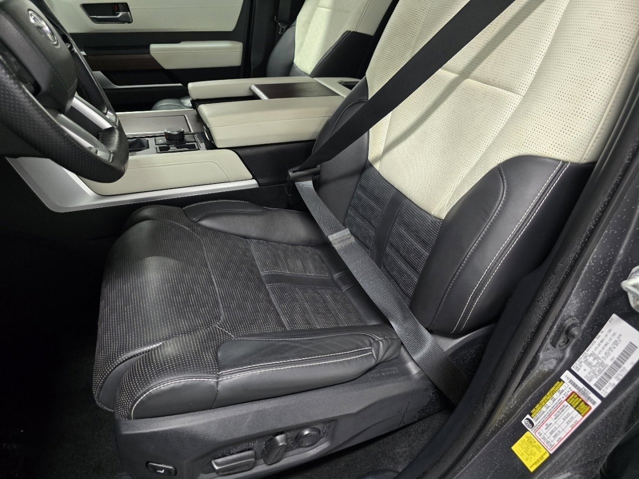 Used 2024 Toyota Tundra Capstone image 27