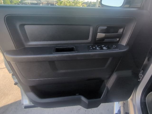 Used 2016 RAM 1500 Express AWD/4WD image 17