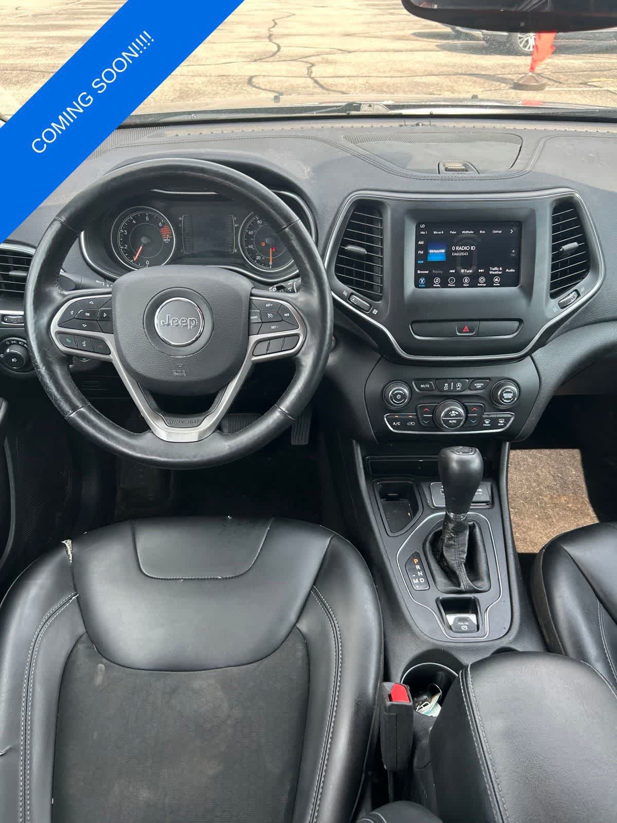 Used 2019 Jeep Cherokee Latitude Plus w/ Comfort/Convenience Group FWD image 6