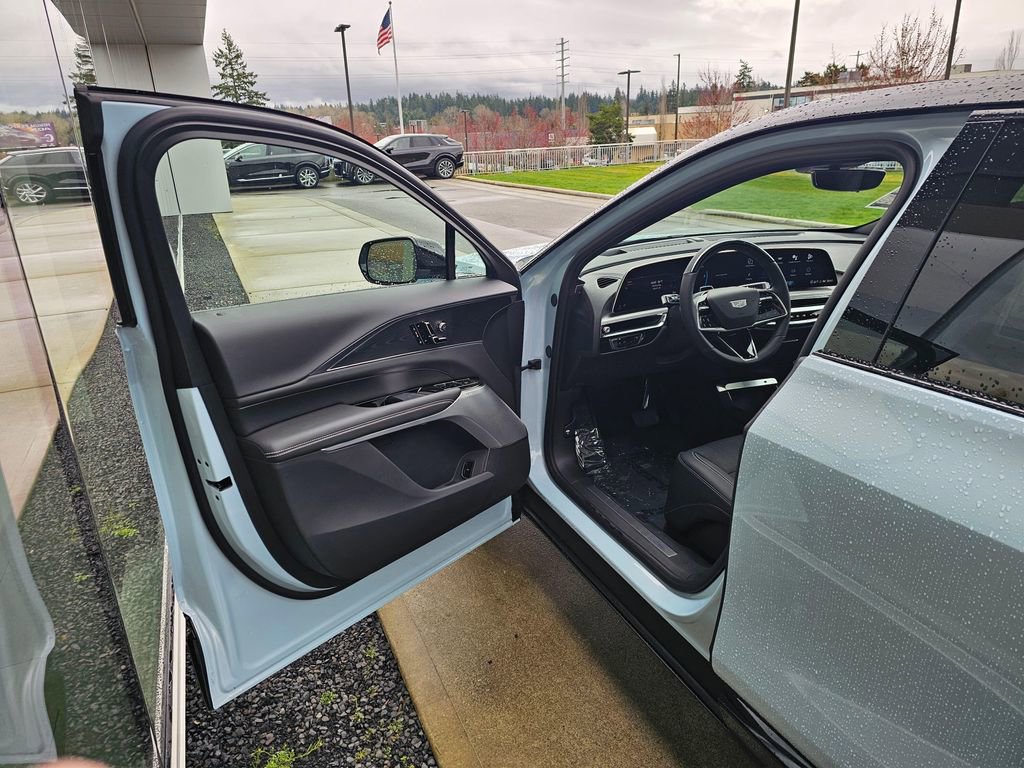 New 2026 Cadillac Lyriq Premium Sport AWD/4WD image 18