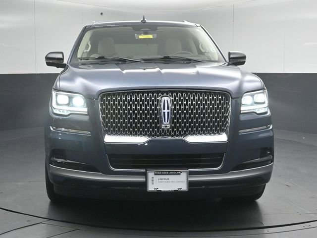 Used 2023 Lincoln Navigator Reserve image 2