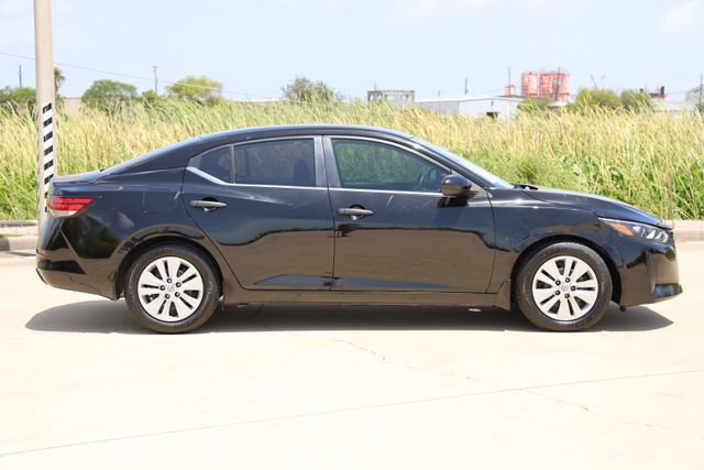 Used 2024 Nissan Sentra S w/ Trunk Package FWD image 4