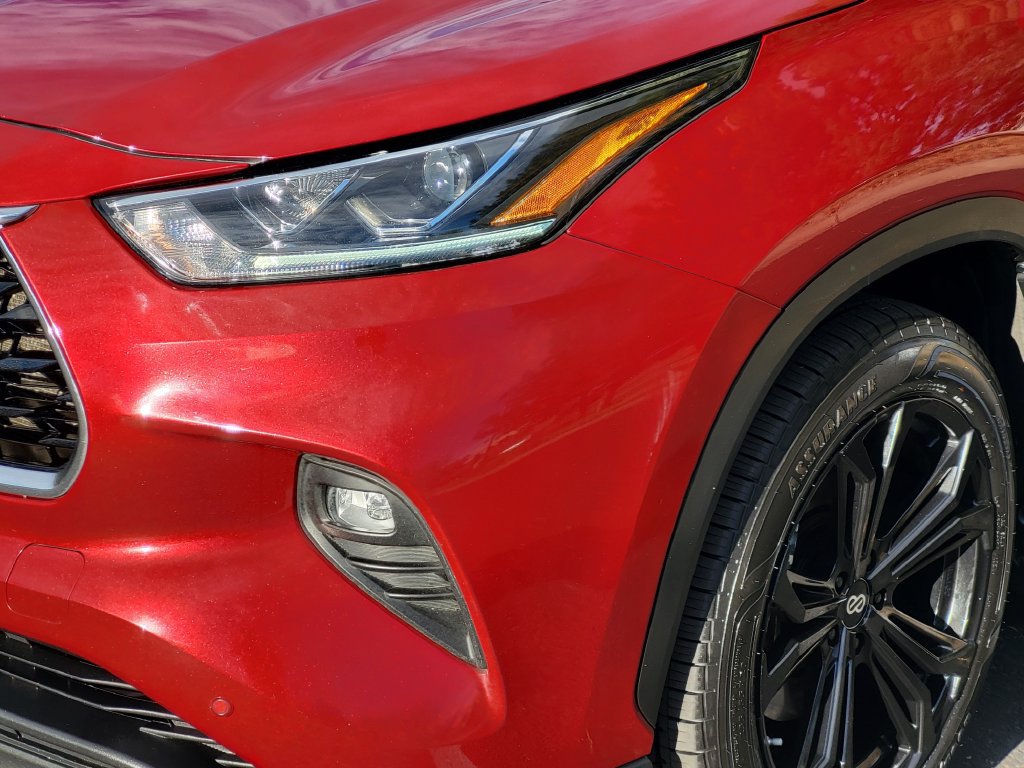 Used 2022 Toyota Highlander Limited AWD/4WD image 4