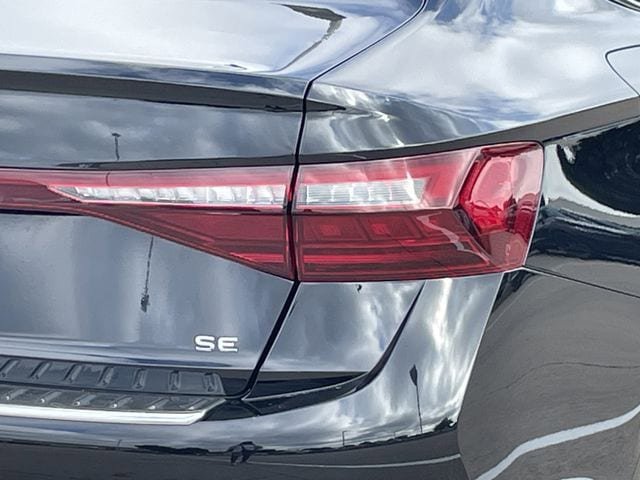 Used 2026 Volkswagen Jetta SE FWD image 6