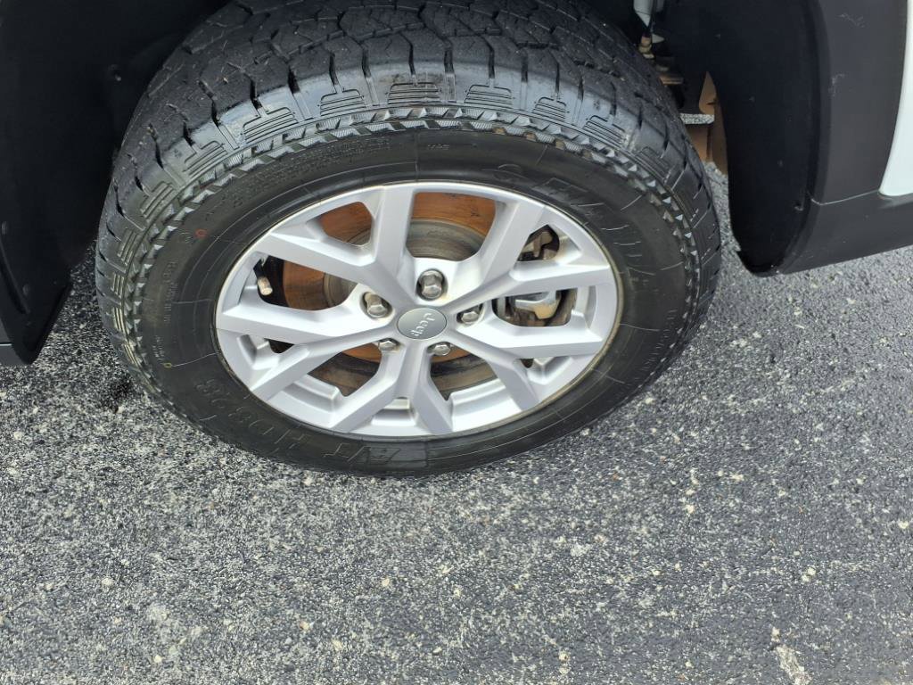 Used 2022 Jeep Grand Cherokee L Limited image 30