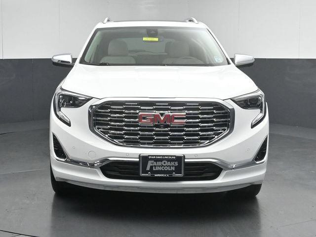 Used 2020 GMC Terrain Denali w/ Denali Premium Package AWD/4WD image 2