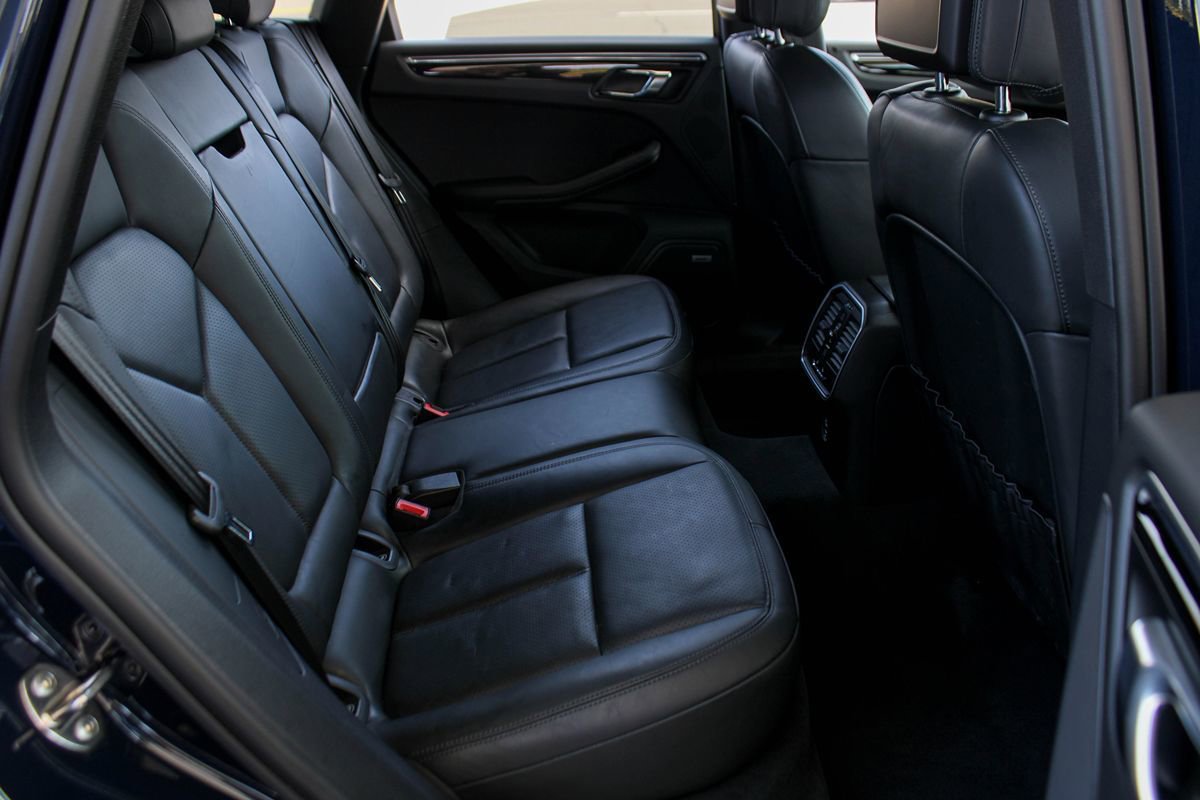 Used 2022 Porsche Macan S image 24