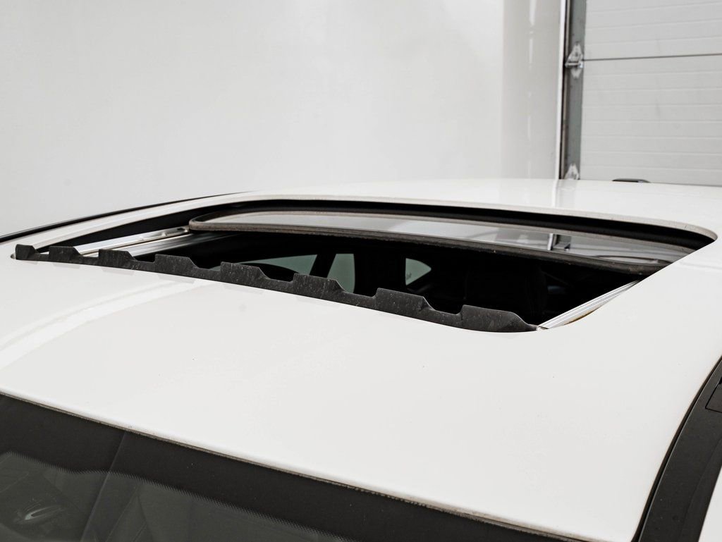 Used 2019 Mercedes-Benz GLC 300 4MATIC Coupe image 14