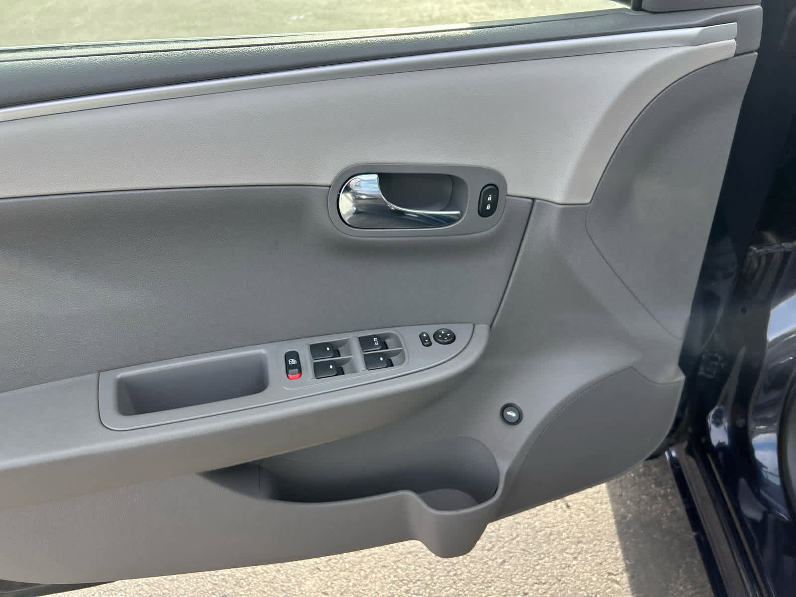 Used 2010 Chevrolet Malibu LS image 10