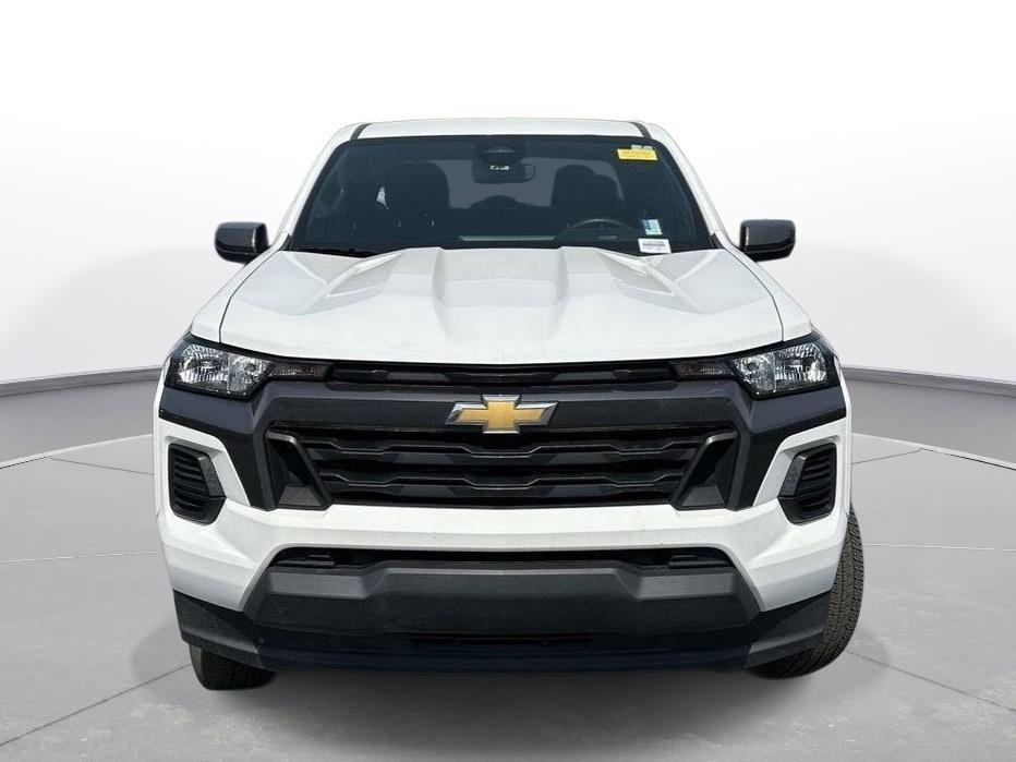 Used 2024 Chevrolet Colorado LT image 3
