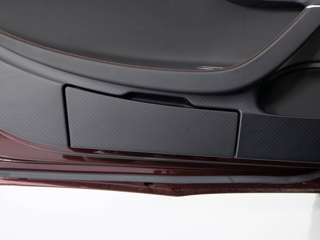 Used 2019 Bugatti Chiron image 25