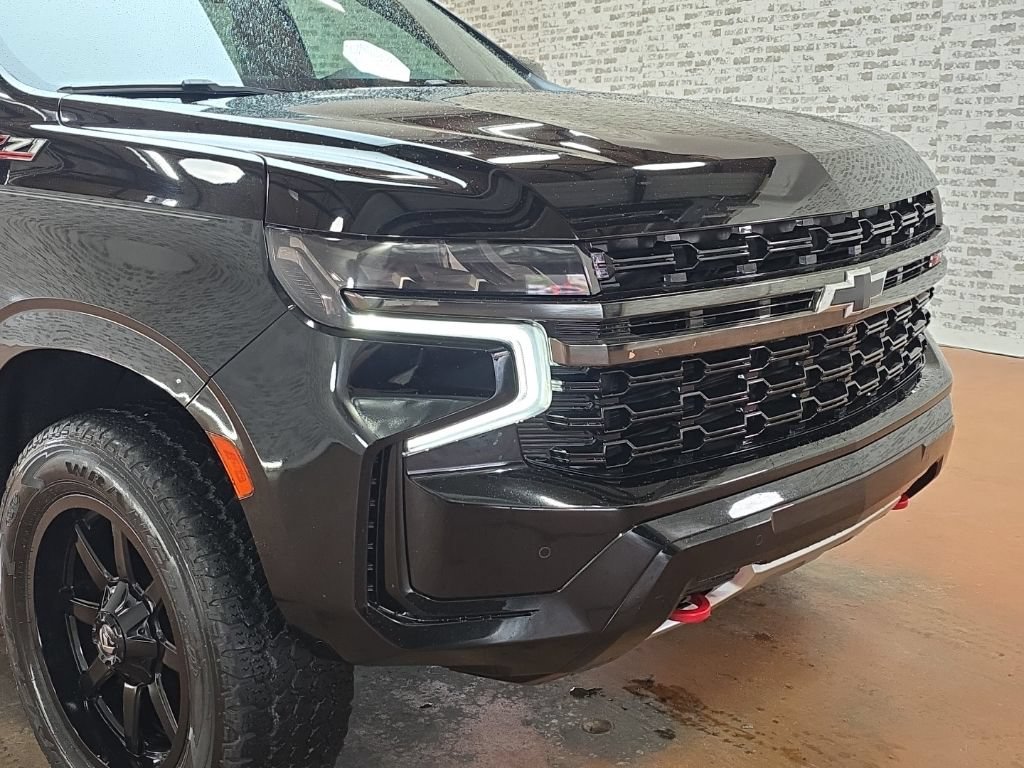 Used 2021 Chevrolet Tahoe Z71 w/ Luxury Package AWD/4WD image 8