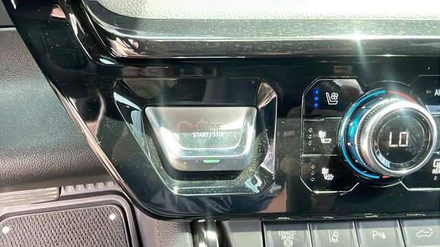Used 2024 GMC Sierra 3500 AT4 w/ AT4 Premium Plus Package AWD/4WD image 23